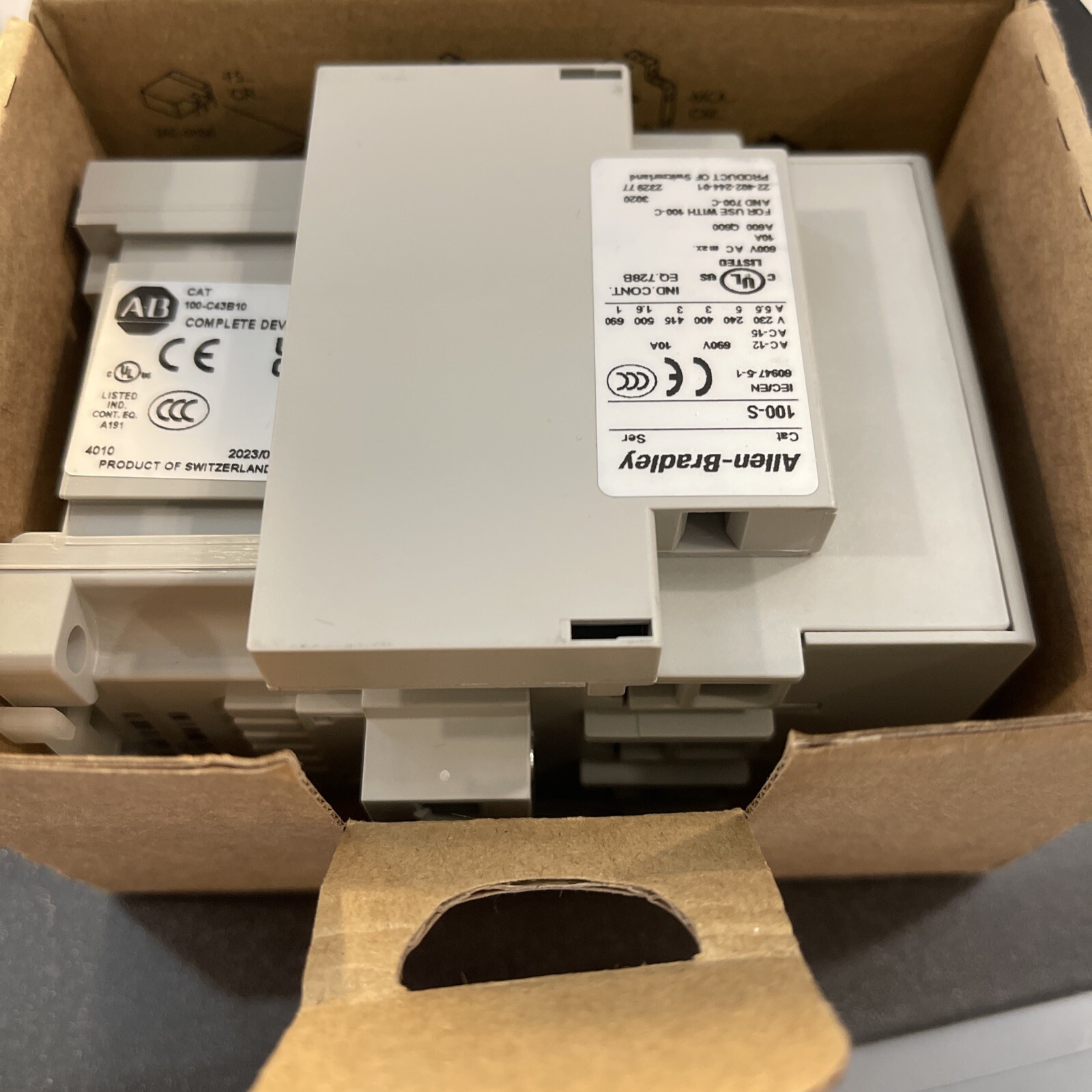 ALL BRADLEY 100-C55D10. 110/120Ac