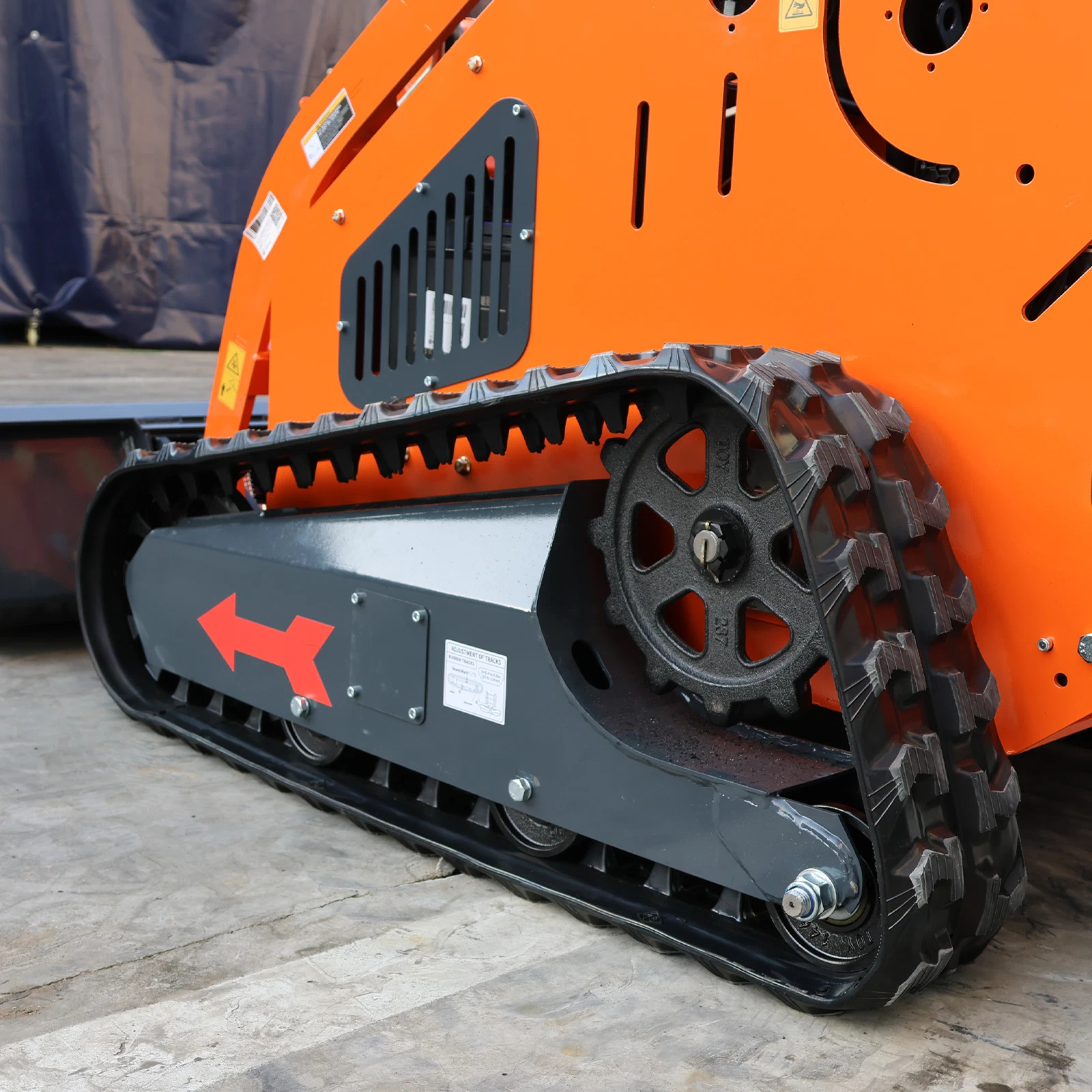 Upgraded Mini Skid Steer 24HP Twin cylinder Tracked Loader Three-stage Pump
