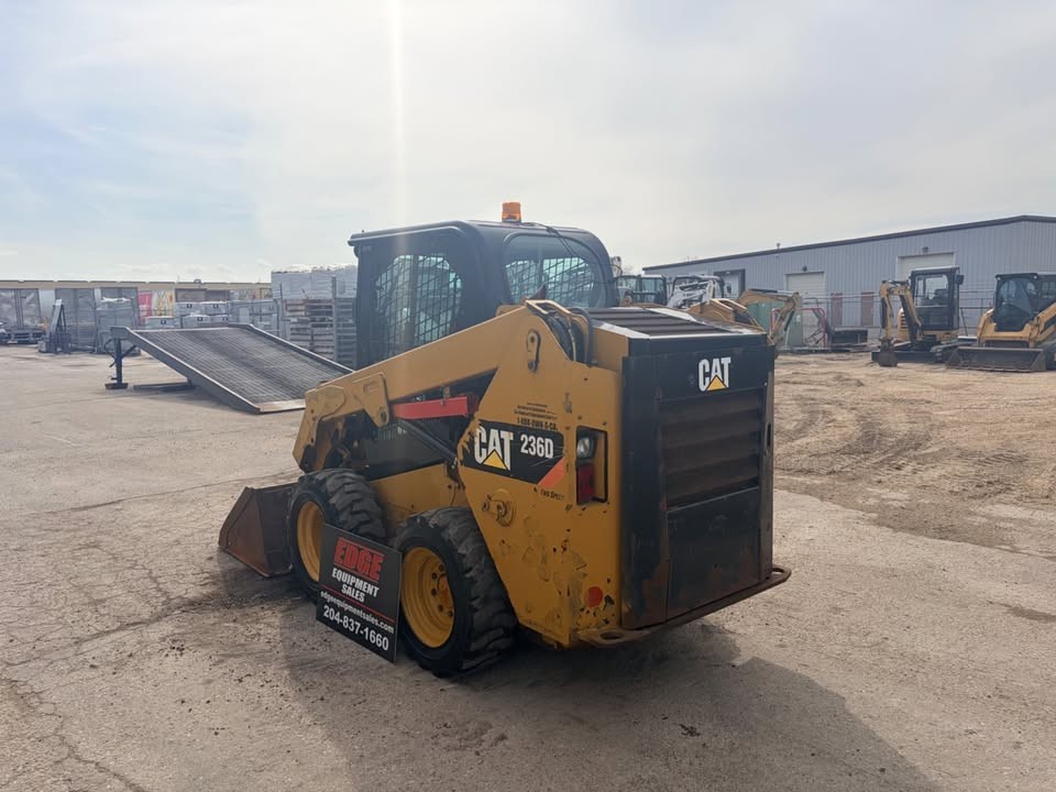 2015 CATERPILLAR 236D SKID STEER LOADER-BOBCAT, KUBOTA ETC