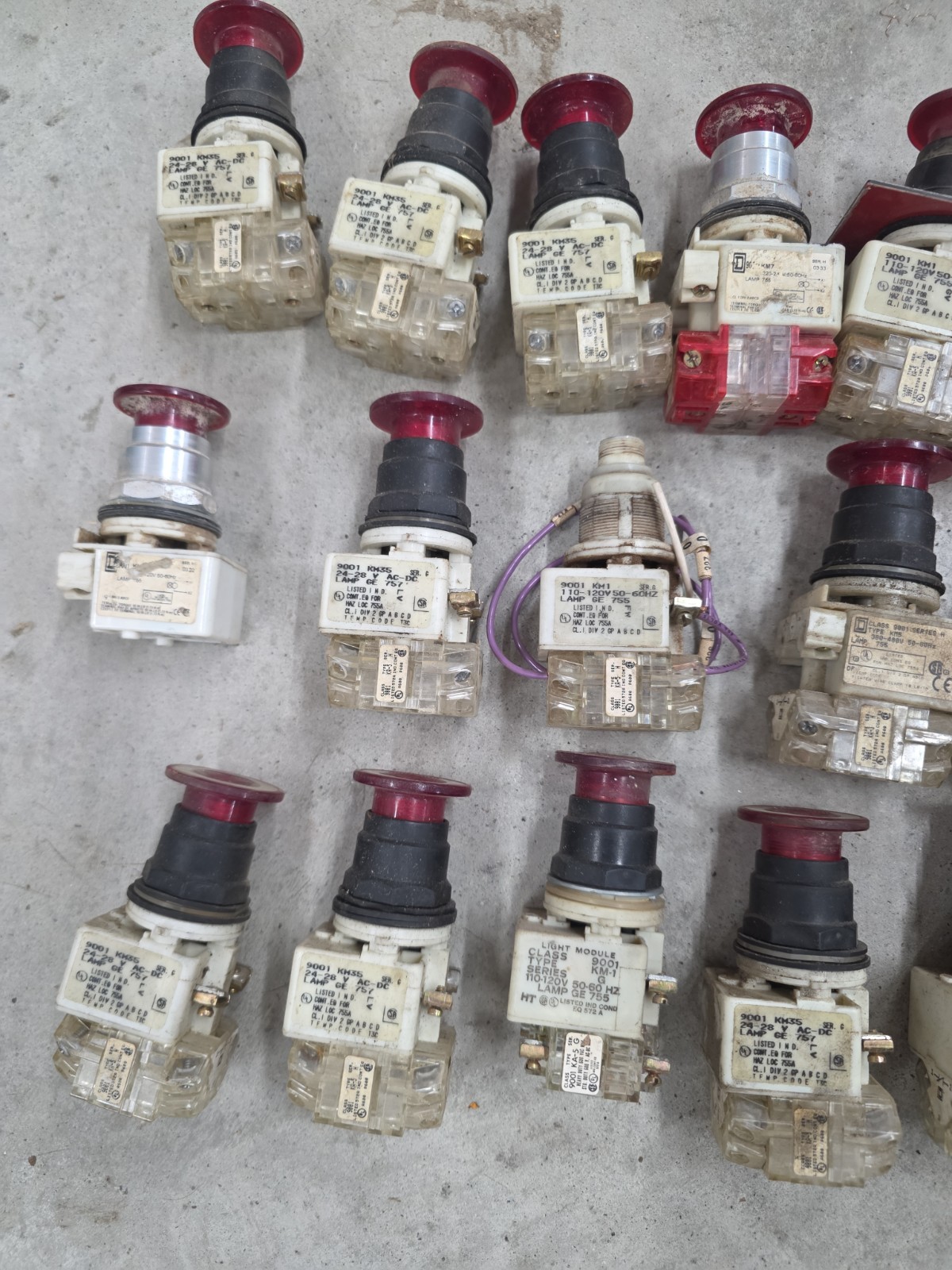 LOT OF 35 Square D 9001 KM1,KM35, KM7 Red Push MOMENTARY VARIOUS DIFFERENT