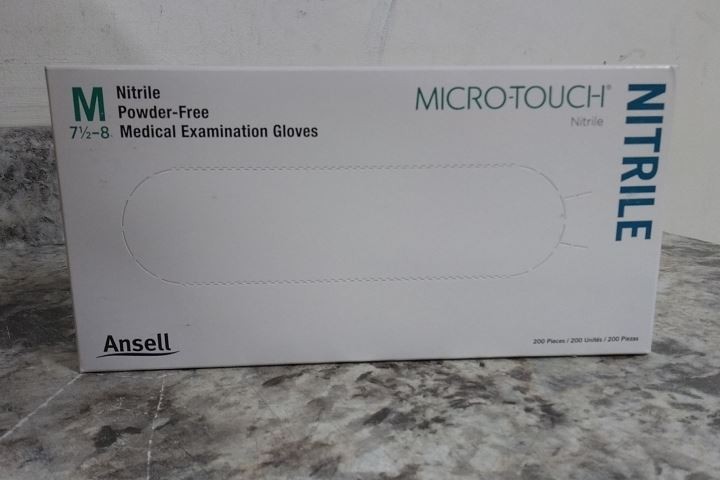 Micro-Touch 313021 Case of 10 Boxes (200/Box) Size M/Size 8 Disposable Gloves
