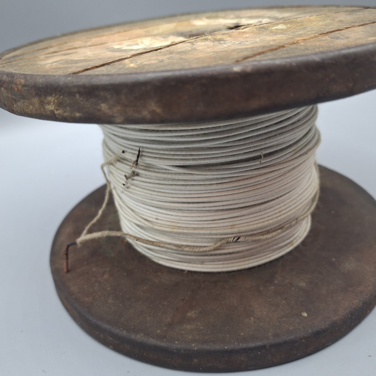 Maring Wire Co White Cloth 16-18 gauge Copper Wire on Wood & Steel Spool, 1920’s