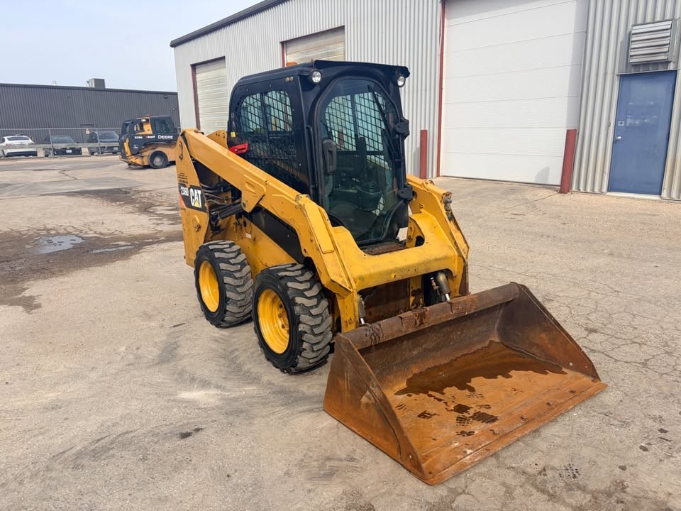 2015 CATERPILLAR 236D SKID STEER LOADER-BOBCAT, KUBOTA ETC