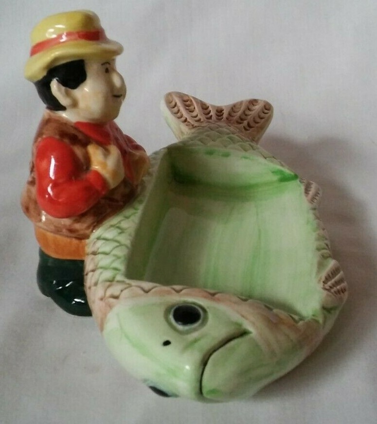 Ceramic Business Card Holder Fisherman/Fish OCI 1992 Sri Lanka