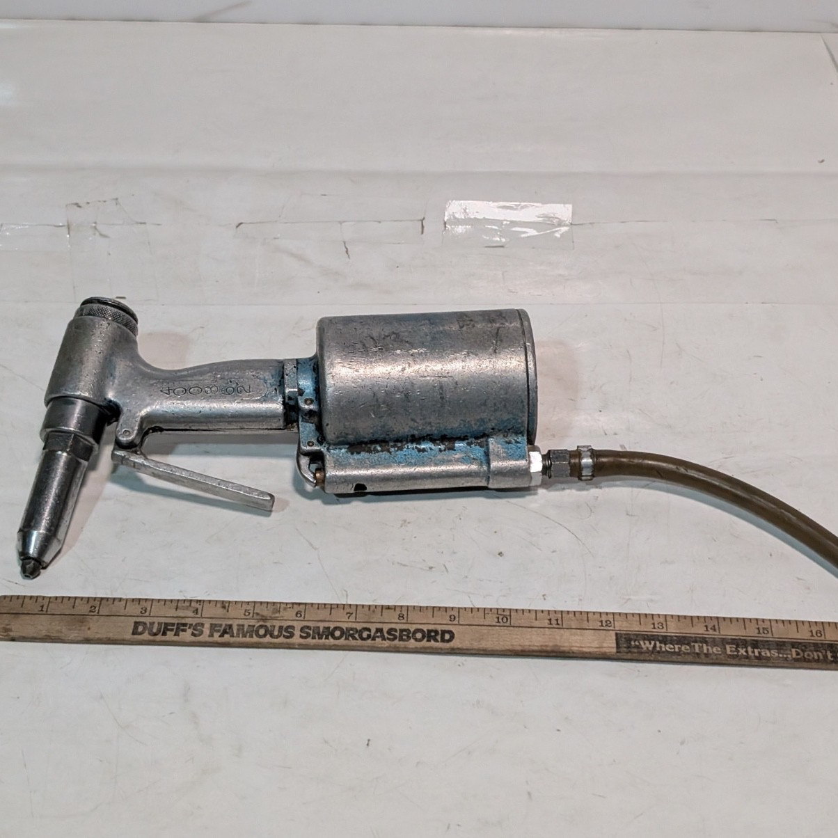 Unbranded 400862 Pneumatic Air-Hydraulic Pop Rivet Gun, As Shown In Pictures