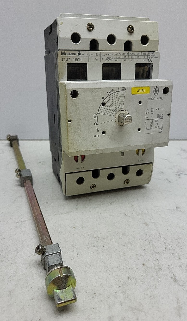 Moeller NZM7-160N Circuit Breaker With Rotary Drive Adaptor 160A 690 Vac 3 Pole