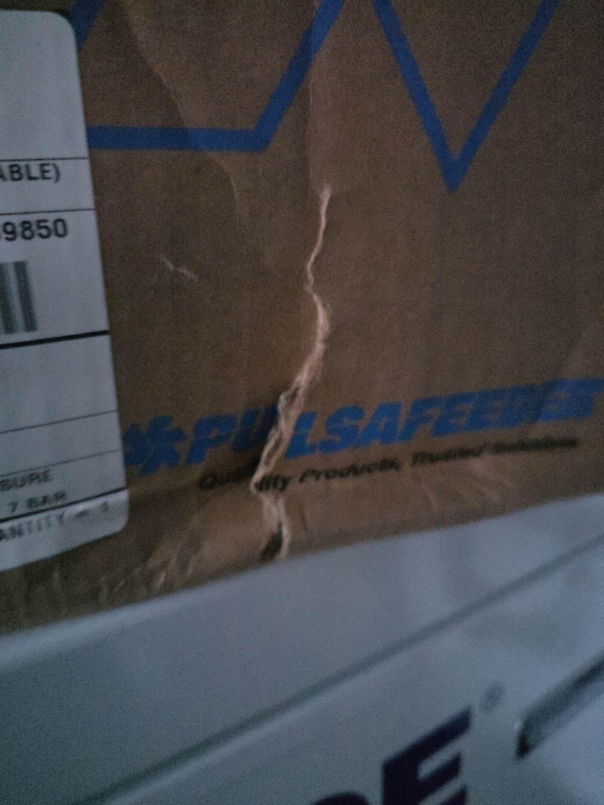 PULSAFEEDER LB64SA-PTC1-XXX PULSAtron Series A Plus Metering Pump (Box Damage)