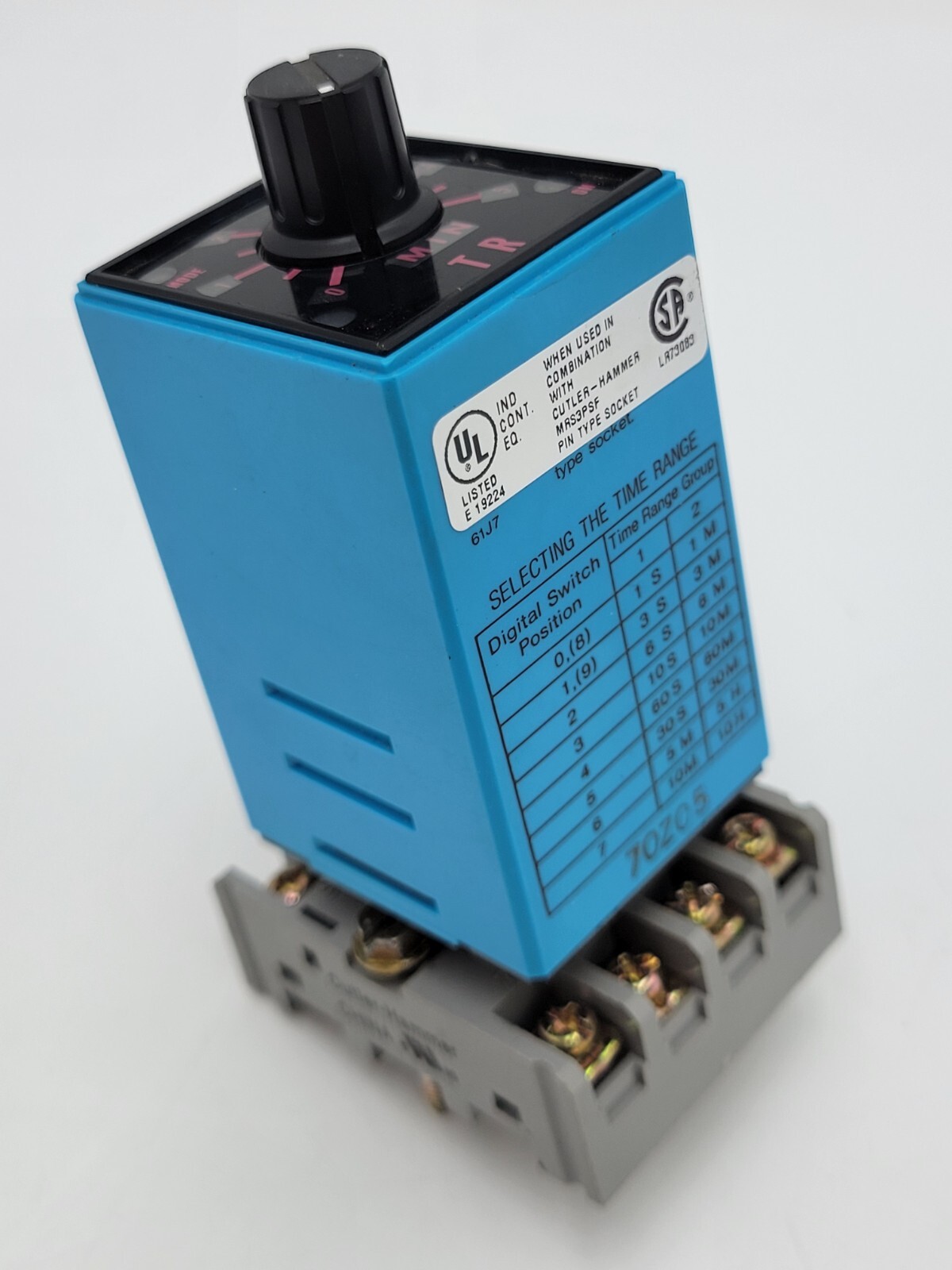 Cutler-Hammer TRN1P Electronic Timer 10A 120VAC 0-5 Min with D3PA2 Socket Base
