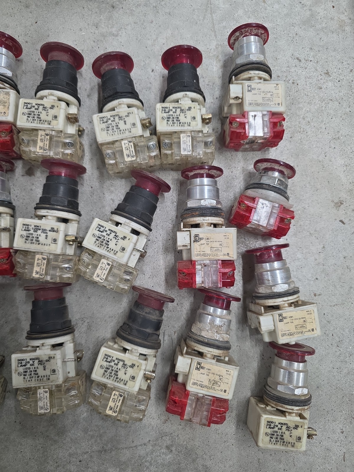 LOT OF 35 Square D 9001 KM1,KM35, KM7 Red Push MOMENTARY VARIOUS DIFFERENT