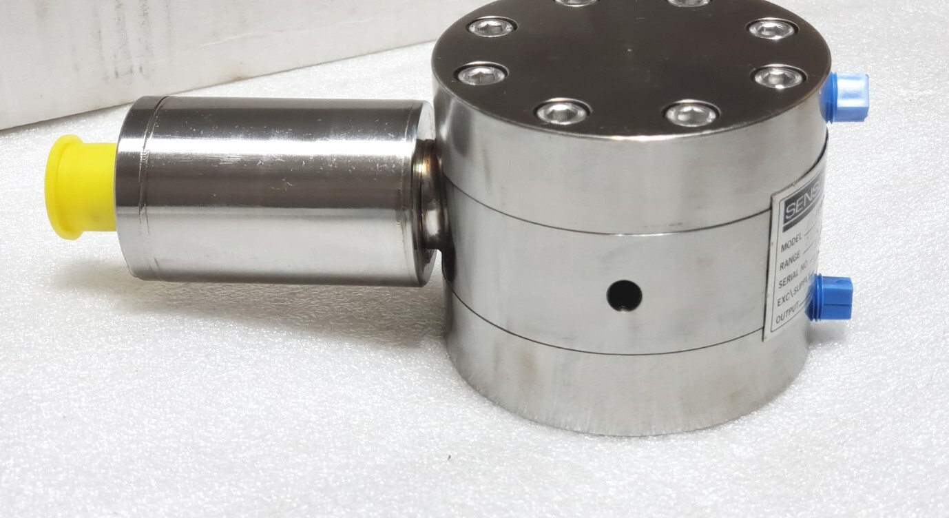 Sensotec Pressure Transducer A5/746-08A5D, 100.0 PSID, Output +/-5 VDC