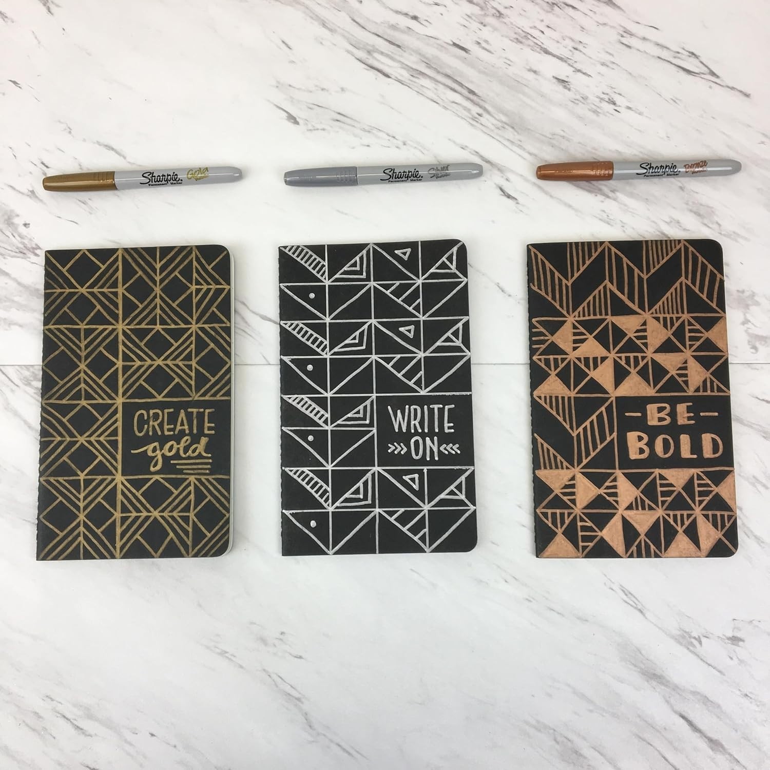 Metallic Gold Permanent Marker – Fade Resistant, Quick-Drying Performance