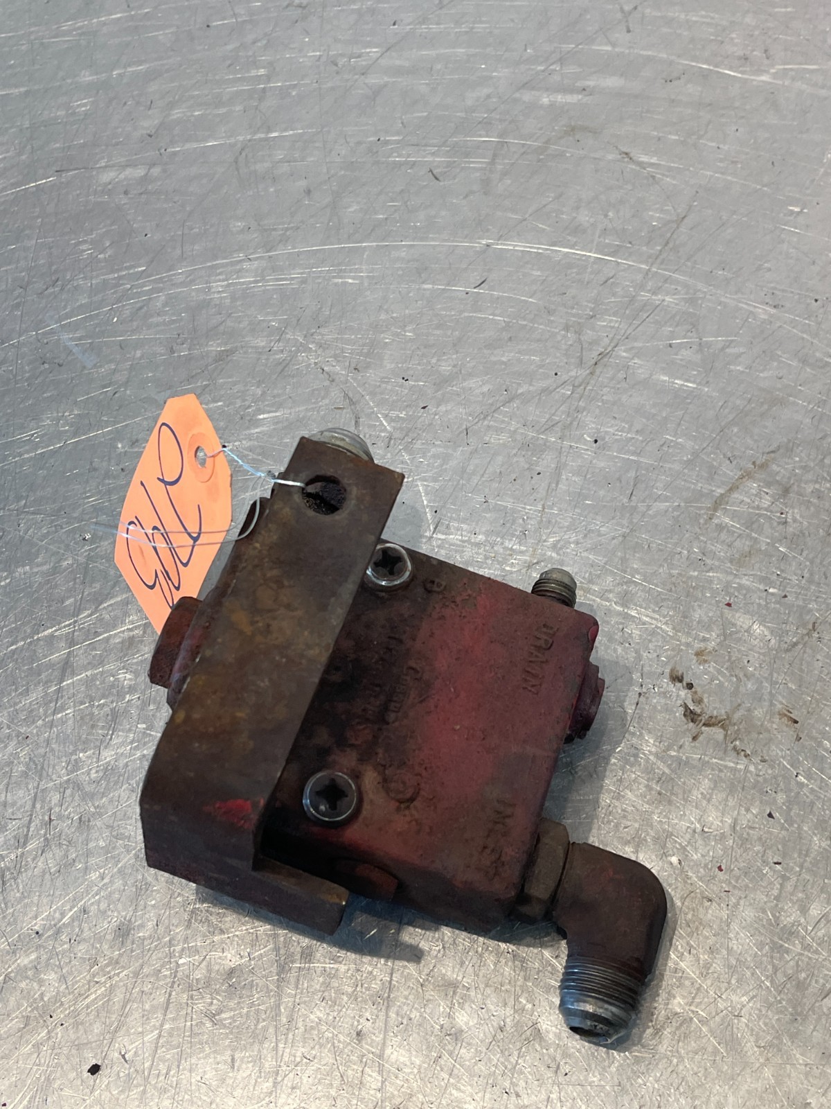 1967 International IH 444 Tractor Hydraulic Valve Block
