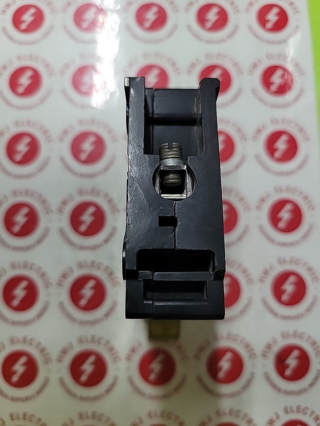 Cutler Hammer BA130, Eaton QBHW1030 30 Amp 1 Pole Bolt On Circuit Breaker