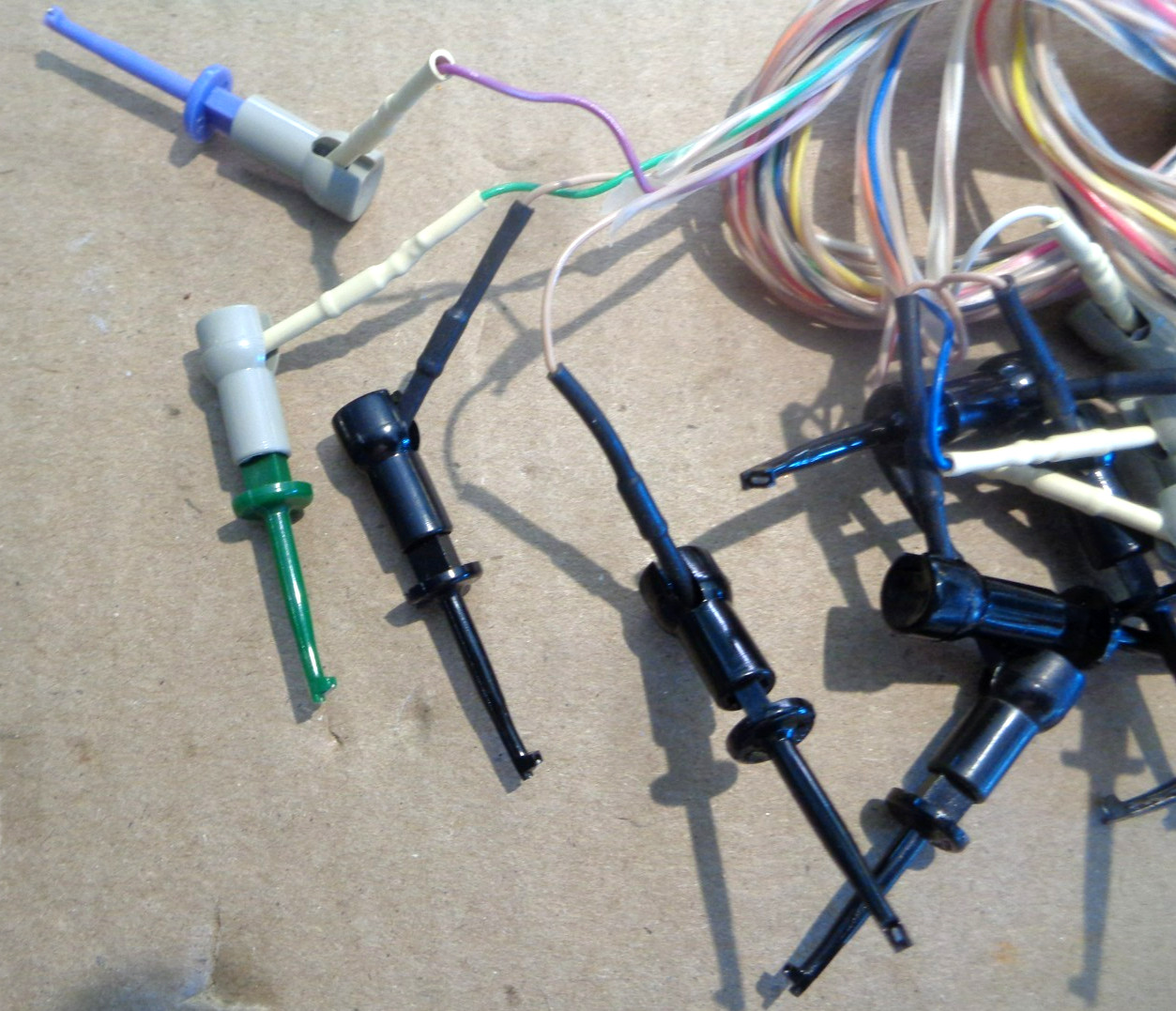 1 Set HP ? CABLES or Test Leads with Grabbers, or ??? 20 Pin w/ Grabbers on All