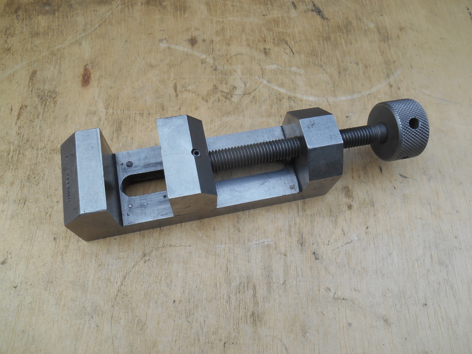Machinist vise 1 15/16″ jaws, 6 1/4″OAL, 1 7/8″H