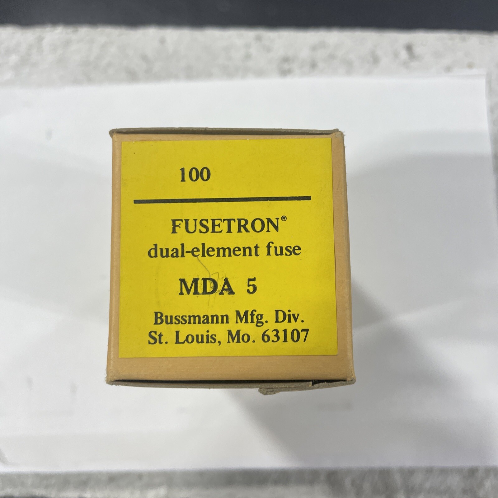 Buss Fuse Box Of 100 MDA-5 MDA5 250V Bussmann Ceramic