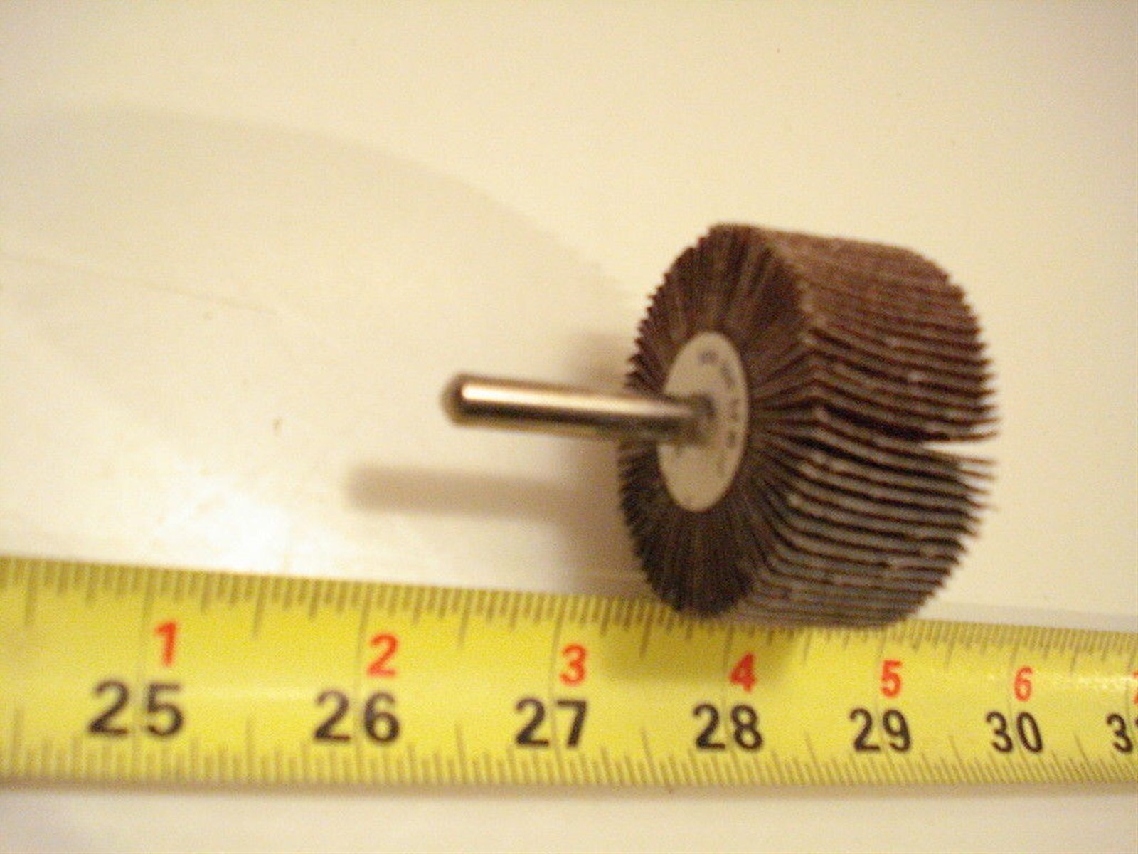 (0315) Flapper Grinding Wheel 2″ Diameter x 1″ Width, 1/4″ Shank – 60Grit
