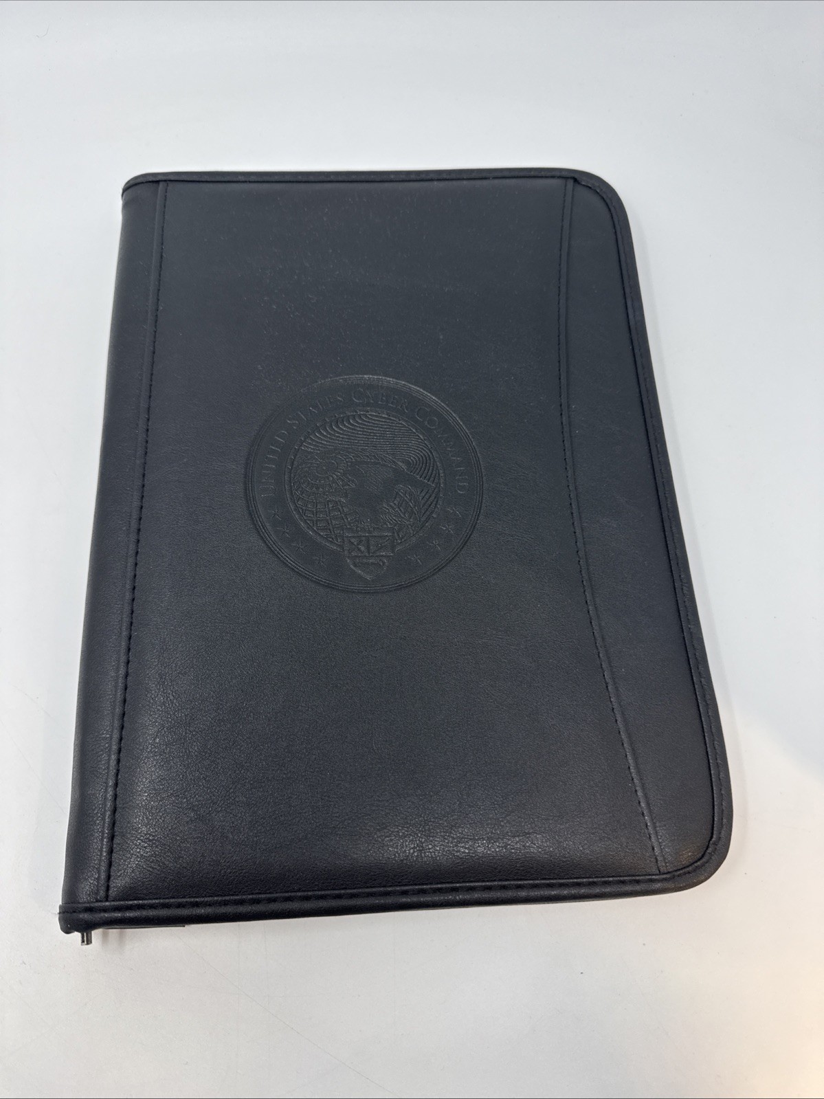 UNITED STATES CYBER COMMAND EMBOSSED PORTFOLIO PLANNER